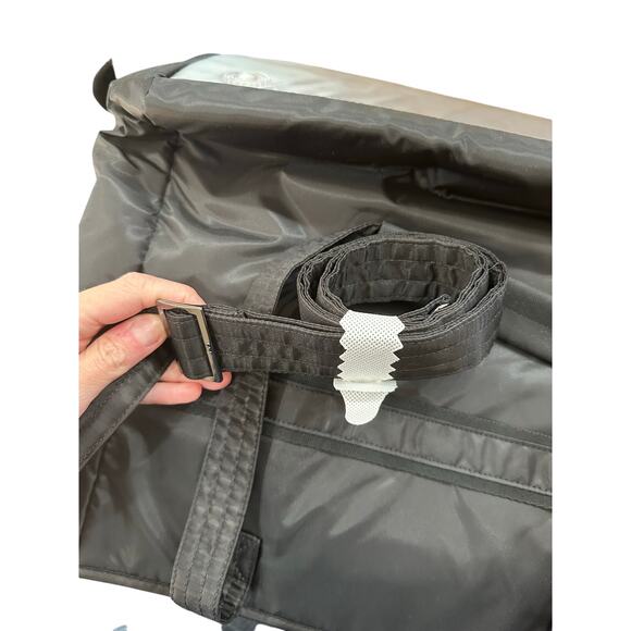 NWOT - Lug Convertible Carry All Bag - Paddle - Picture 3 of 9